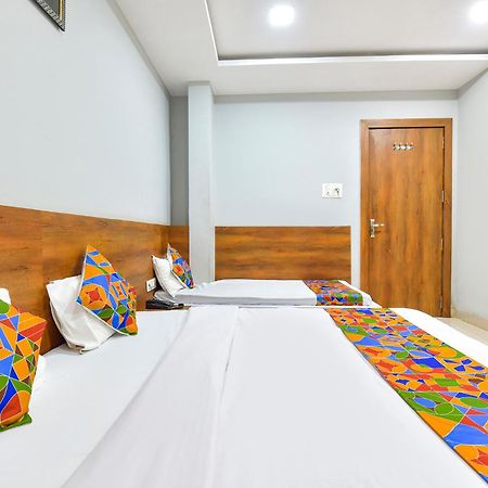 Fabhotel Raghumani Palace Уджайн Екстериор снимка